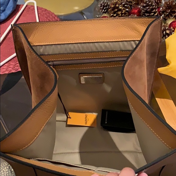 Valentino Amy Handbag - Picture 2 of 8